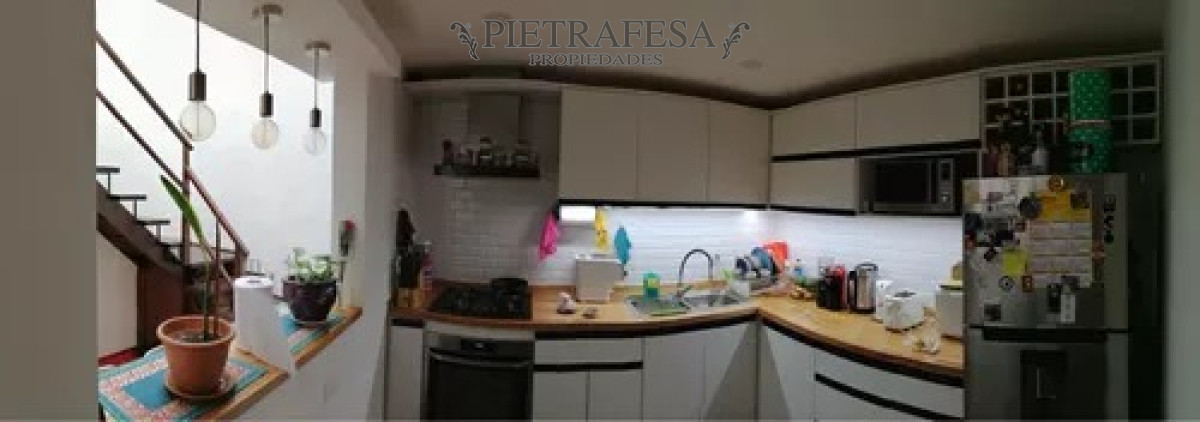 Casa ID.9504 - Casa en venta 2 dormitorios, 3 baños, azotea,gje-Reducto