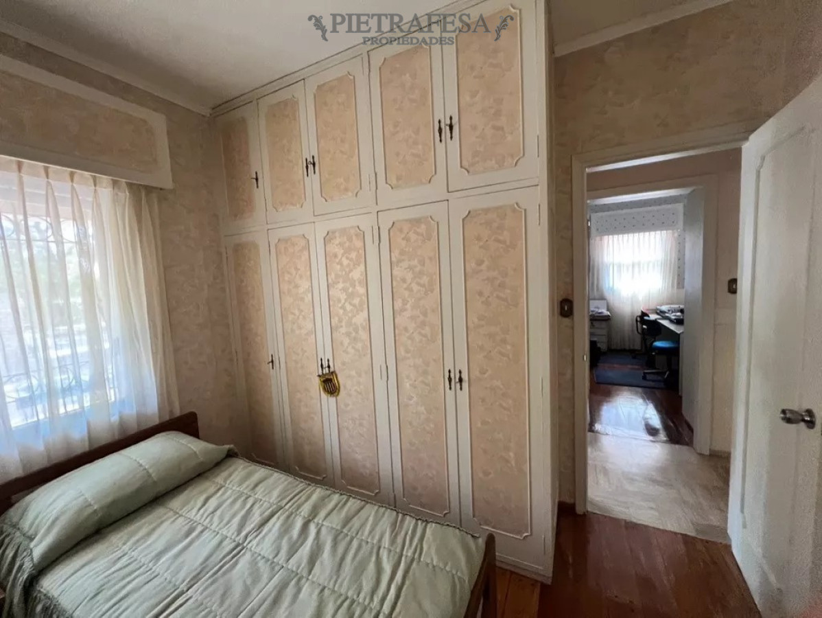 Casa ID.6504 - Casa en venta 3 dormitorios, 2 baños, fondo con parrillero y garaje-Lancasteriana - Carrasco Norte