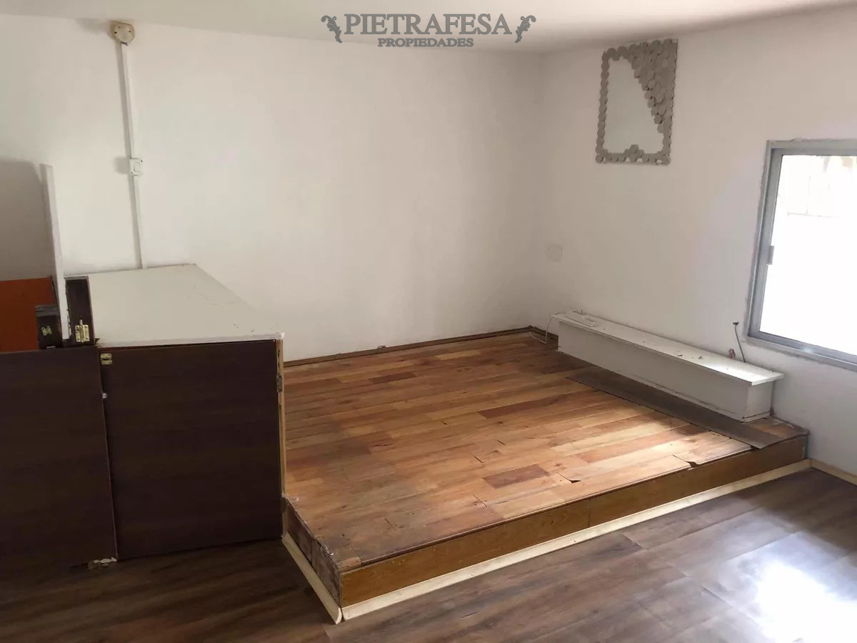 Casa ID.7676 - Casa en venta, Con Renta  3 dormitorios, 1 baño y barbacoa-Antonio Diaz - Prado 