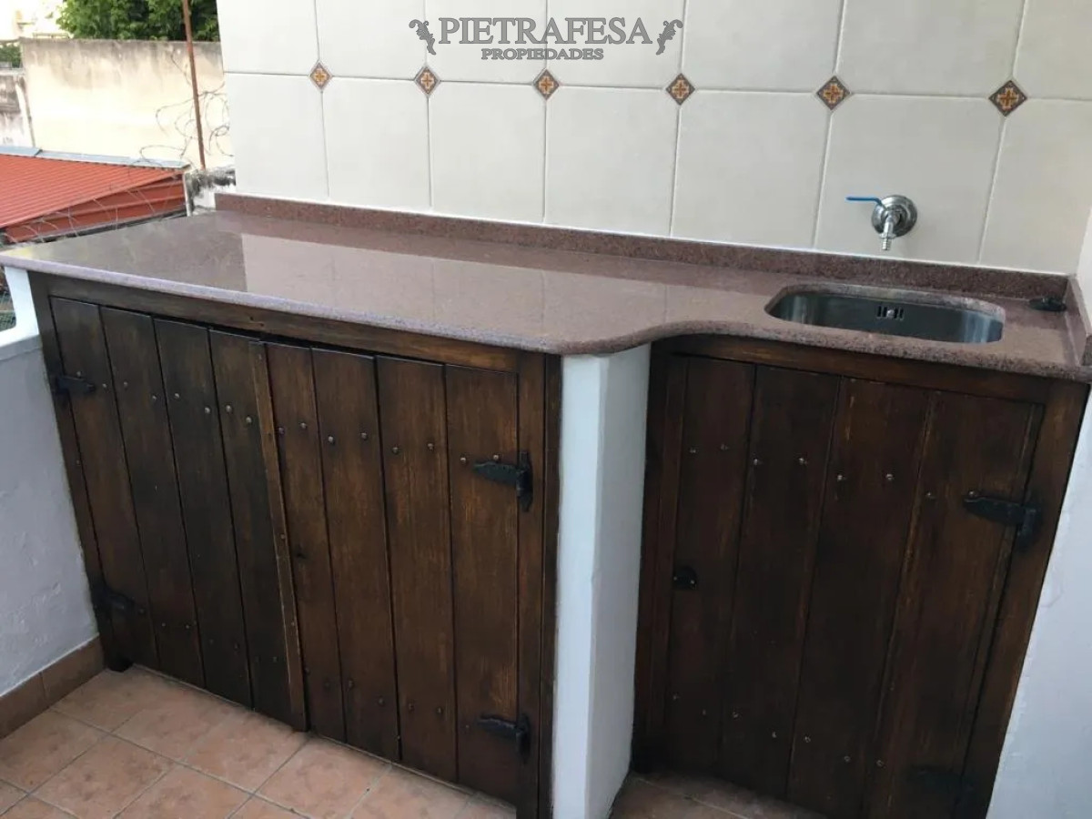 Casa ID.13893 - Casa de altos en venta, 2 dormitorios, 1 baño-Malvin 