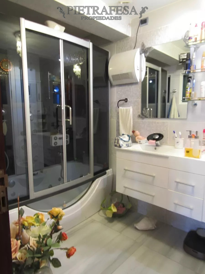 Casa ID.12833 - Casona en venta 5 dormitorios gran terreno-Colón 