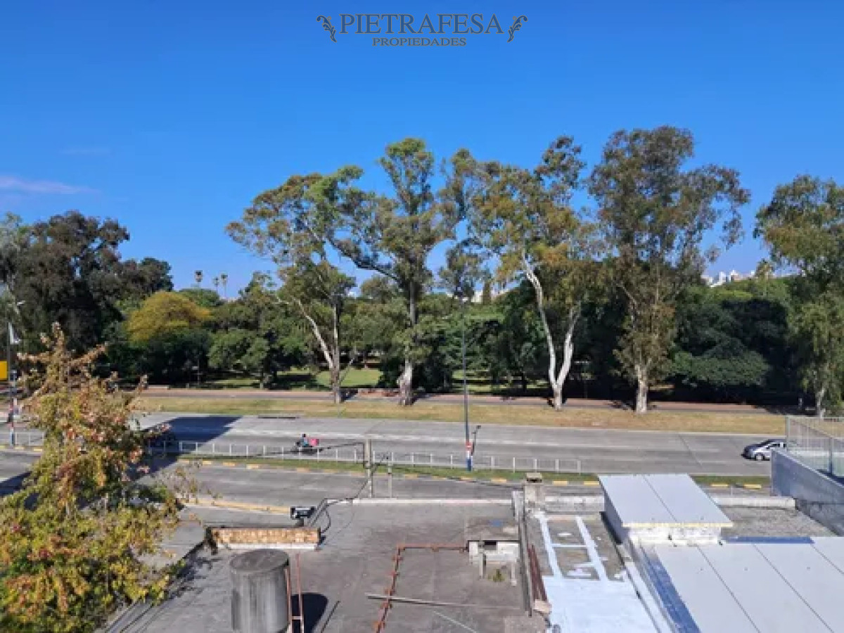 Casa ID.14198 - Casa , 4 dormitorios, 3 baños, patio, garaje, azotea. La Blanqueada.