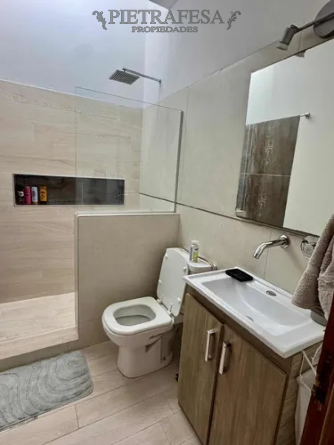 Casa ID.14121 - Casa en alquiler, 2 dormitorios, 1 baño. Amueblada. Union. 