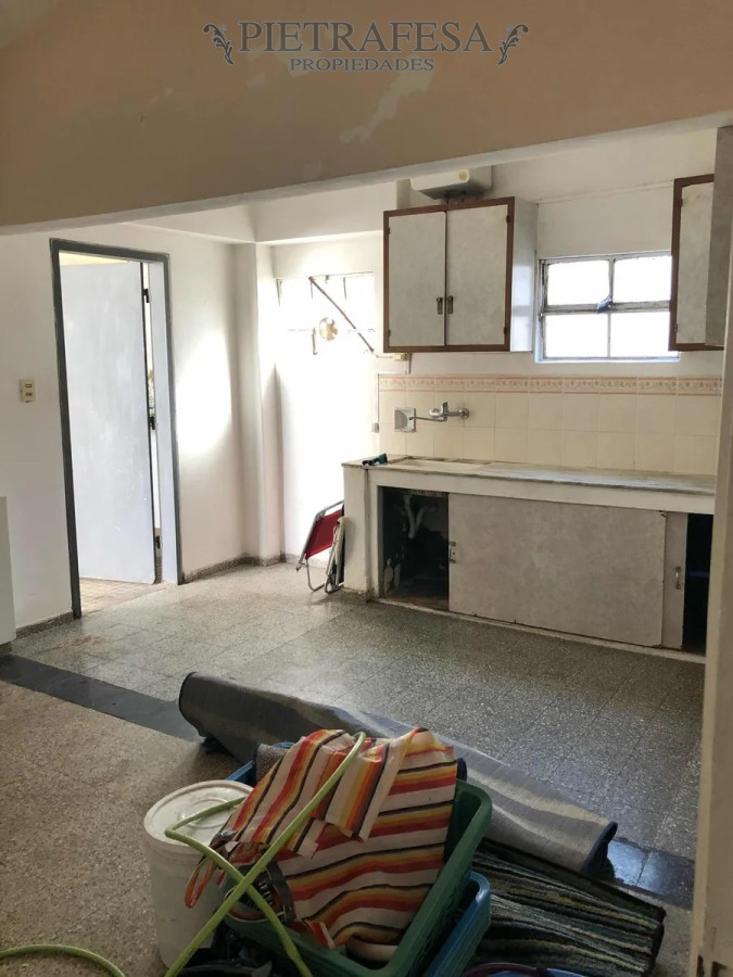 Casa ID.13641 - Casa en venta 2 dormitorios, 2 baños, fondo- garaje-La Blanqueada 