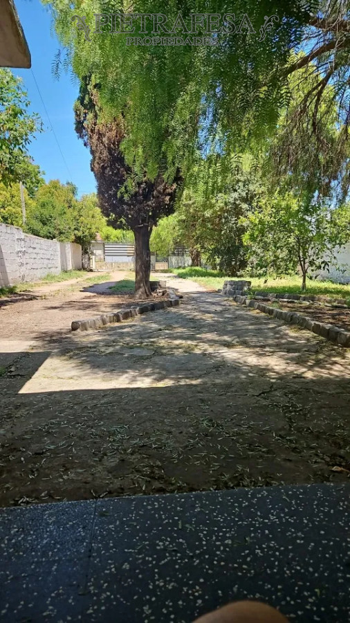 Casa ID.13862 - 2 casas en venta con gran terreno- Lezica 