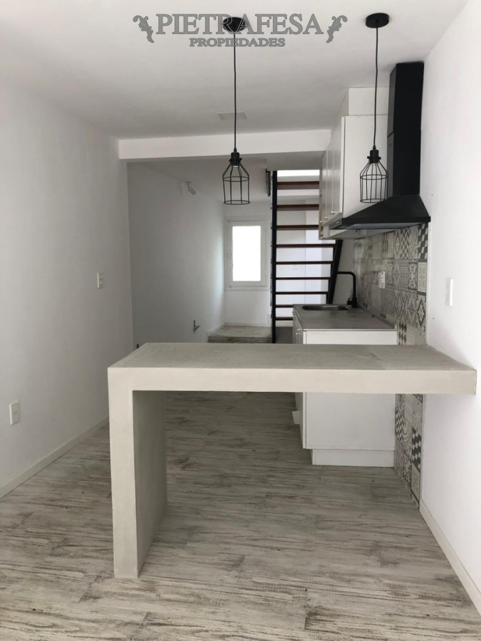 Casa ID.16238 - Apartamento 1 dormitorio con vestidor y patio en Punta Gorda