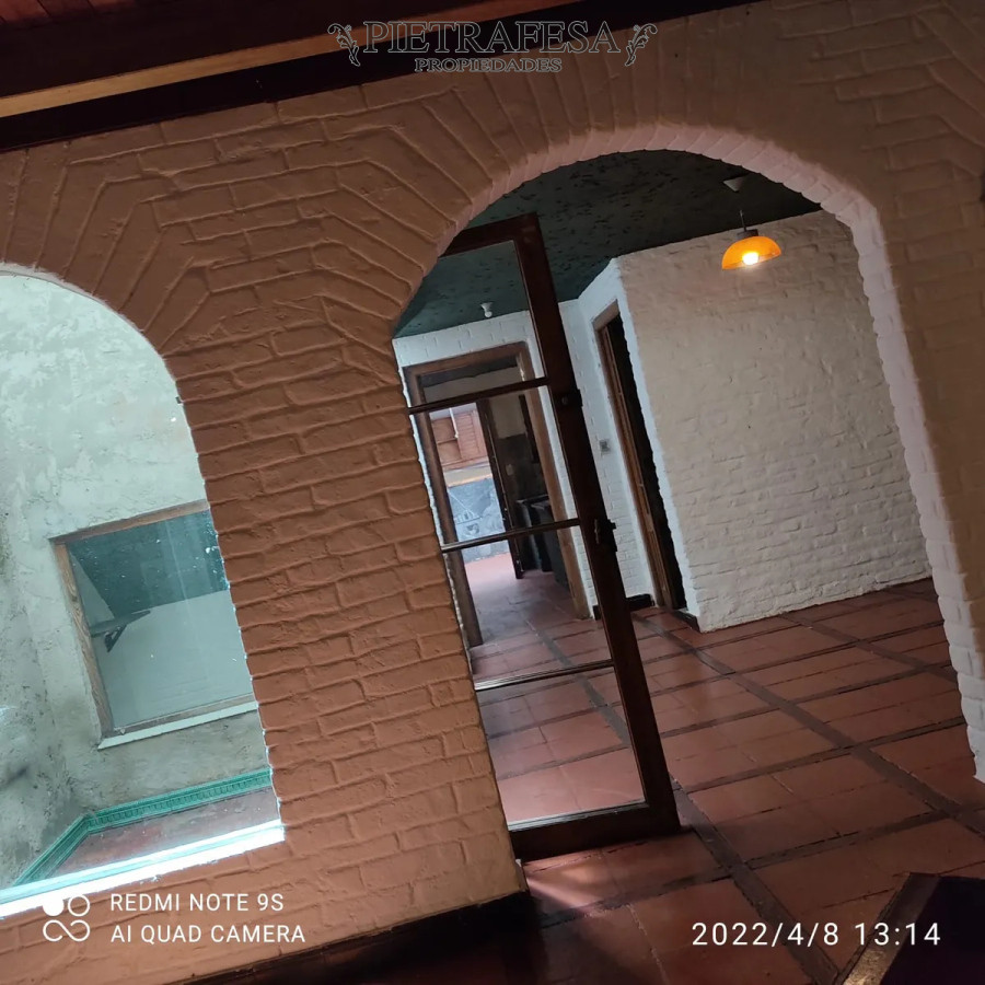 Casa ID.13976 - Casa en venta 4 dorm, 2 baños, patio zona Cordón