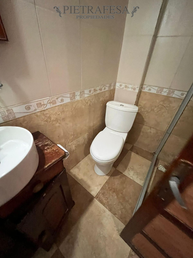 Casa ID.13885 - Casa amplia en venta 2 dormitorios, 1 baño, cochera-Maroñas