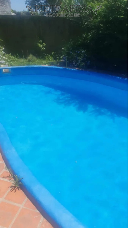 Casa ID.4427 - Casa a la venta - 4 dormitorios - 4 baños - jardín - cochera - Horacio Acosta y Lara - Carrasco Norte