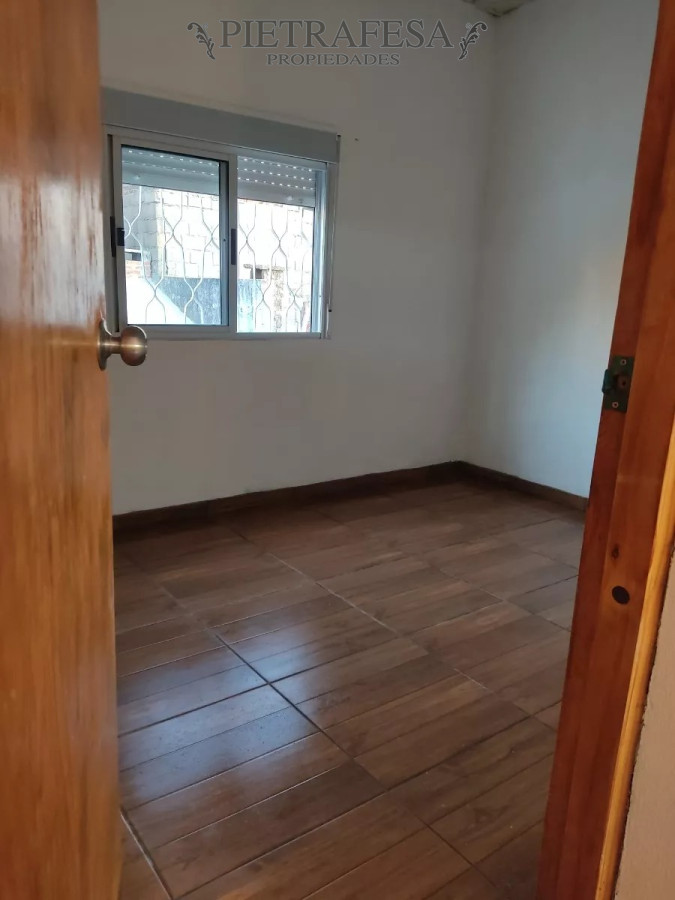 Casa ID.13186 - Casa y apto en venta, 4 dormitorios, cochera-Cerro 