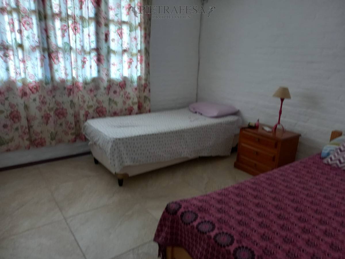 Casa ID.7345 - Casa en venta 4 dormitorios, 3 baños, fondo barbacoa y garaje-Parada 23 -Punta del Este 