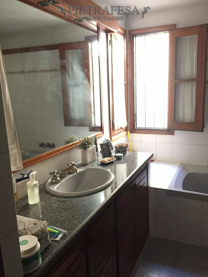 Casa ID.4082 - Casa en venta  3 dormitorios - 4 baños con barbacoa - Cochera - Pablo de Maria - Cordon