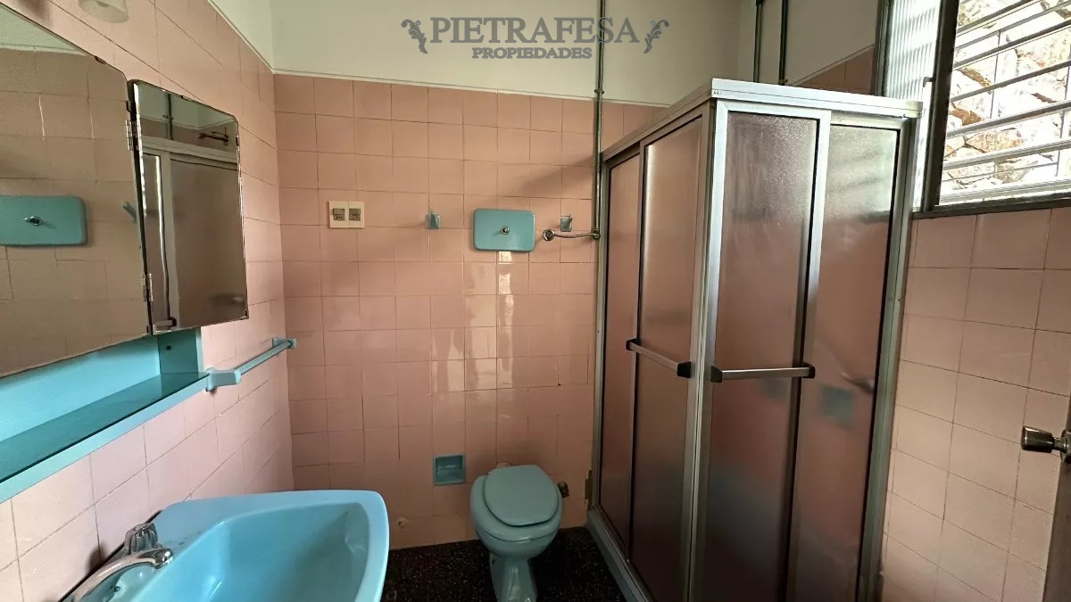 Casa ID.10336 - Casa en venta 4 dormitorios, 3 baños, fondo, gje-Buceo