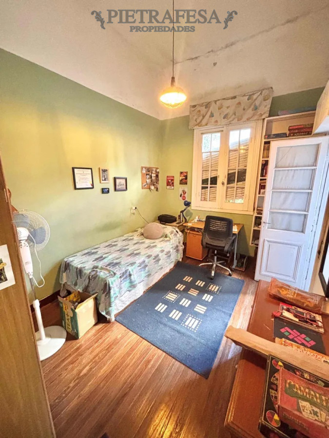 Casa ID.13929 - Casa en venta en Pocitos, 3 dormitorios, 1 baño, terraza.
