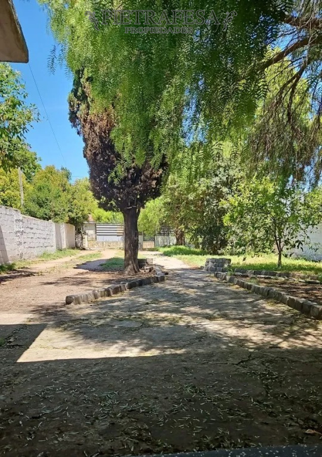Casa ID.13862 - 2 casas en venta con gran terreno- Lezica 