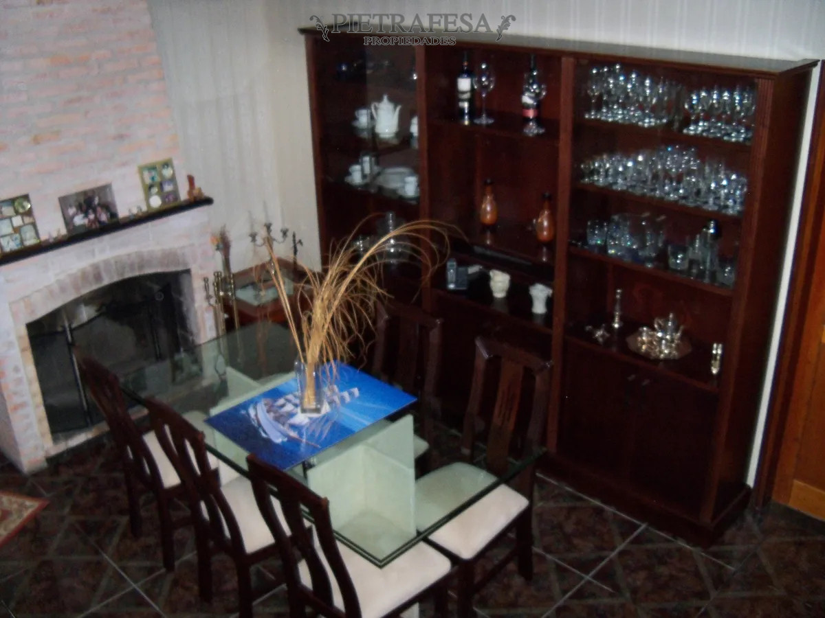 Casa ID.13858 - Casa en venta con piscina, 3 dorm, 4 baños, garaje-Colón 