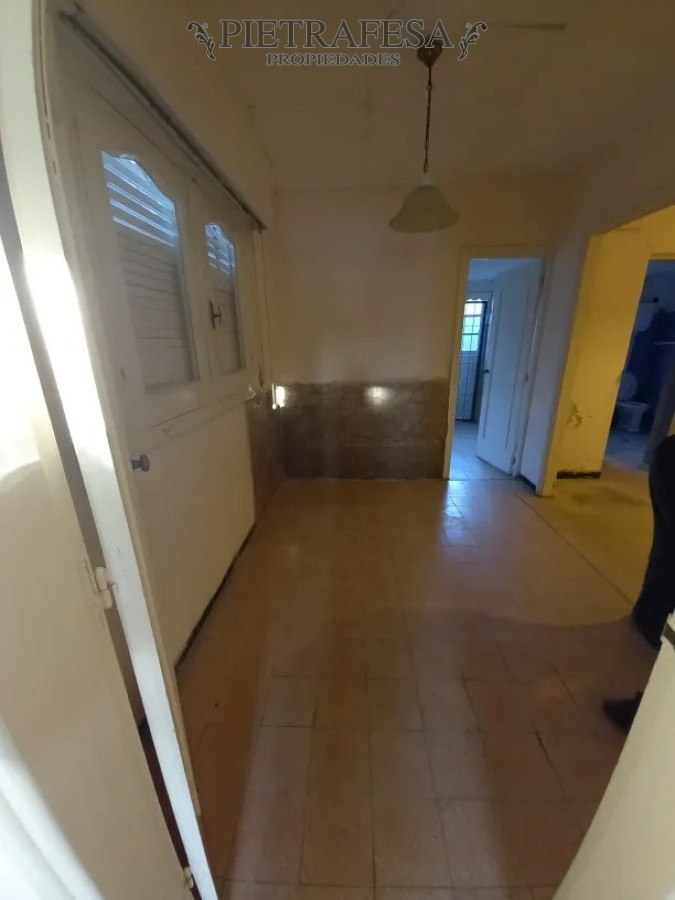 Casa ID.13871 - Casa a reciclar en venta 1 dormitorio ,1 Baño, Patio y Garaje - Unión