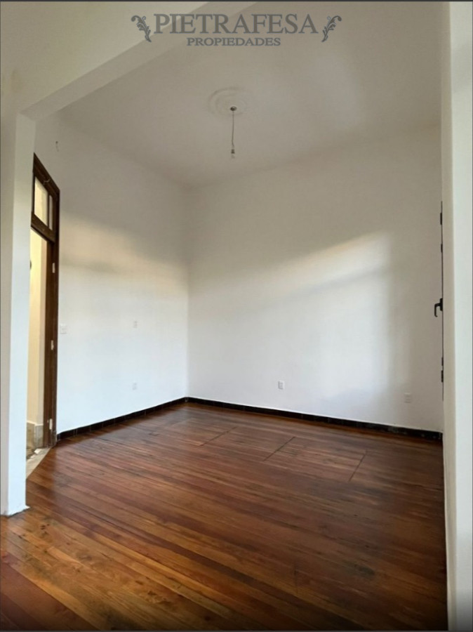 Casa ID.6490 - Casa en venta 3 dormitorios, 1 baño y azotea- Paysandú- Cordón C/RENTA