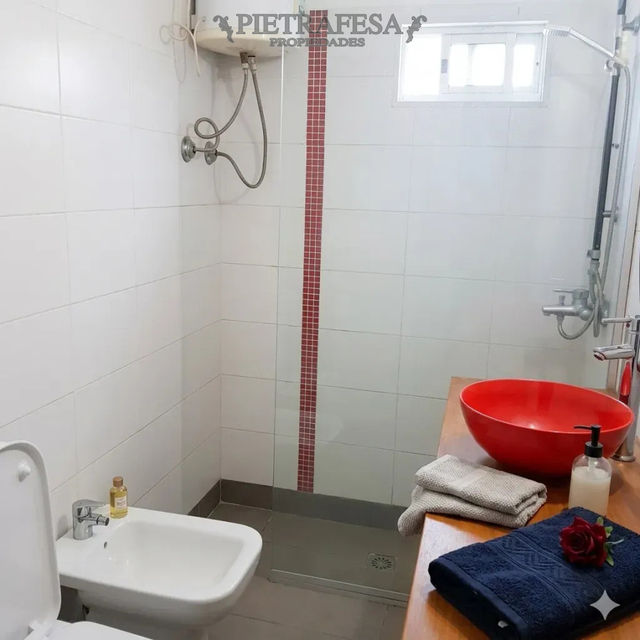 Casa ID.15585 - Casa en venta, 1 dormitorio, 1 baño, patio con parrillero. Malvin Norte.