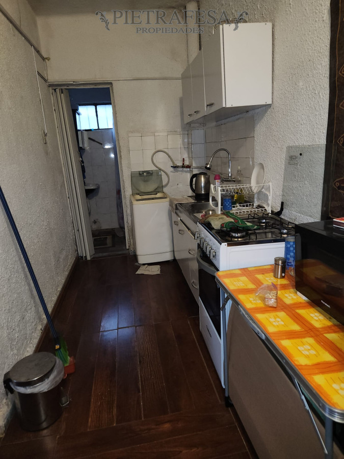 Casa ID.7987 - Casa mas apto en venta, 3 dormitorios, 2 baños, fondo y cochera-  José Piendibene -Jardines del Hipódromo