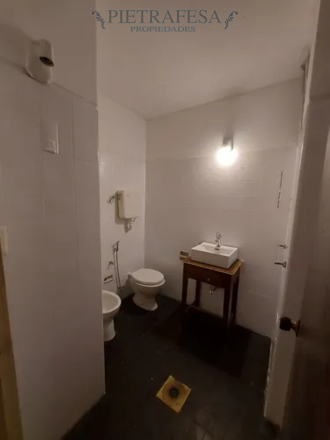 Casa ID.14336 - Casa en venta, 4 dormitorios, 3 baños, patio con parrillero, garaje doble. Puertito del Buceo.