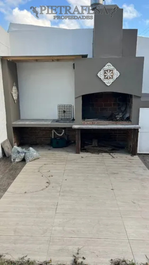 Casa ID.13570 - Casa en alquiler, 4dormitorios, 3baños, patio, piscina, cochera. Parque Miramar.