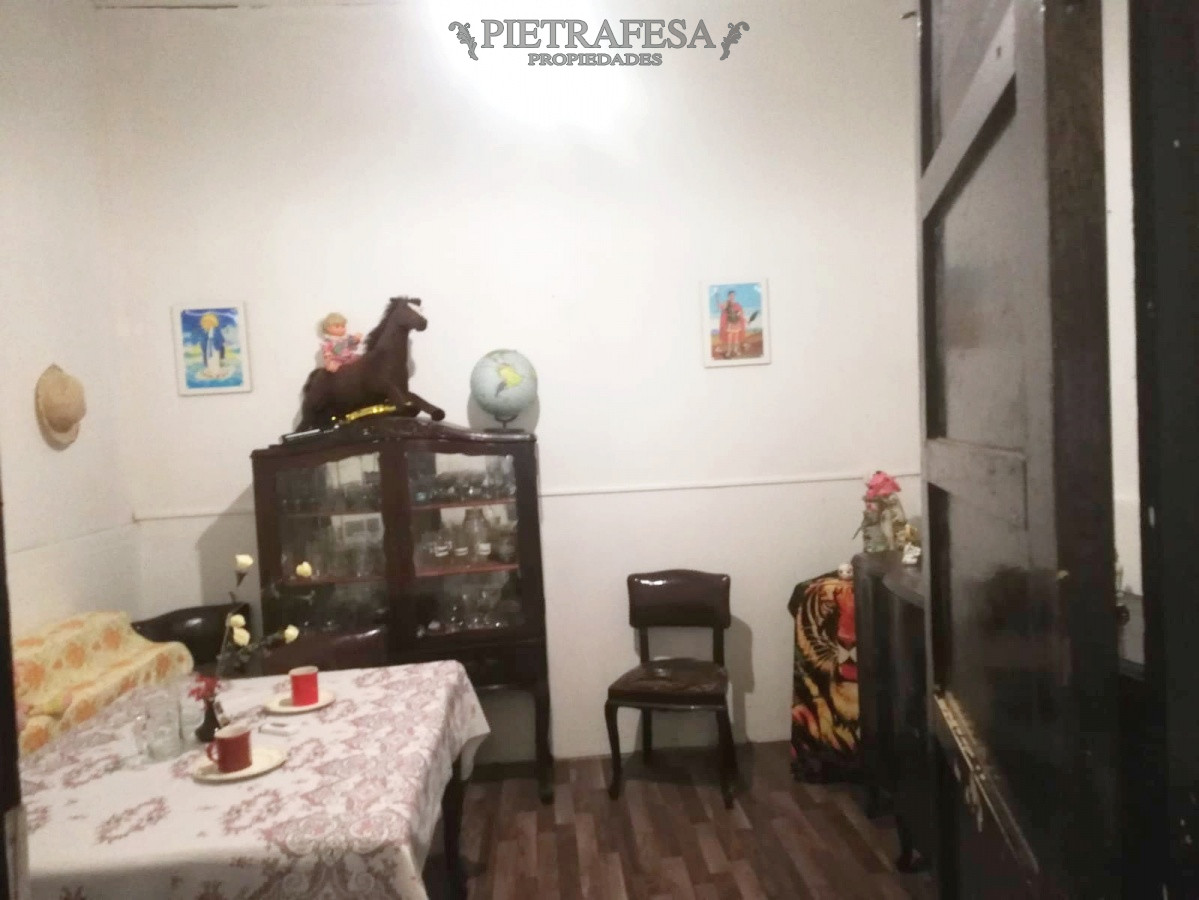 Casa ID.1652 - Casa en venta 2 plantas, 4 dormitorios 2 baños con garaje - Isabela - Brazo Oriental 