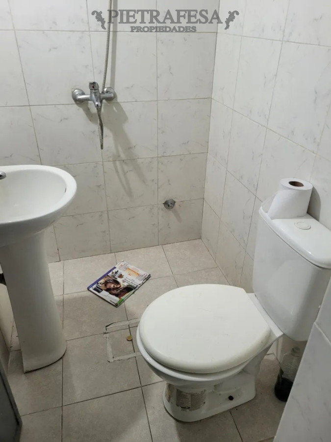 Casa ID.13852 - Casa mas apto ideal renta, 4 dormitorios, 2 baños, cochera-Buceo