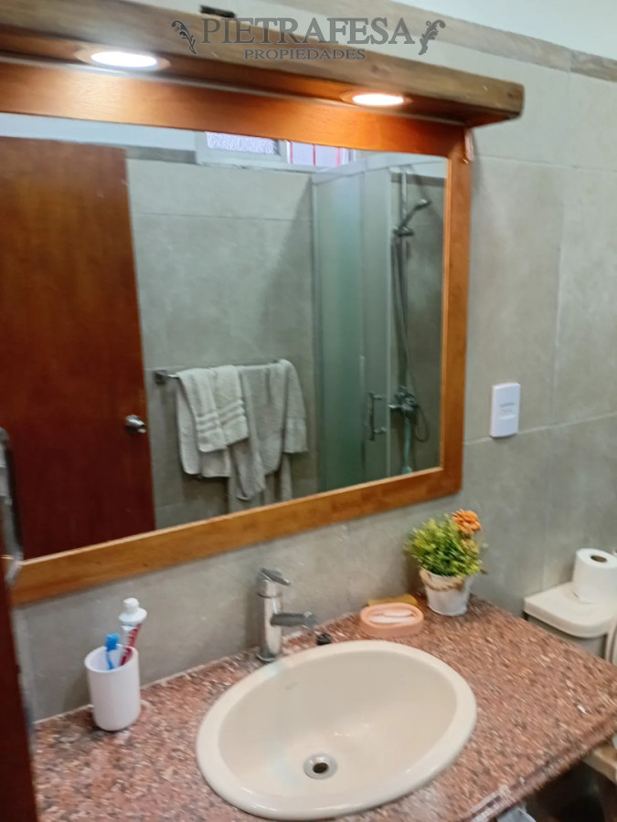 Casa ID.15836 - Casa en alquiler, 3 dormitorios, 3 baños, patio, garaje. Capurro.