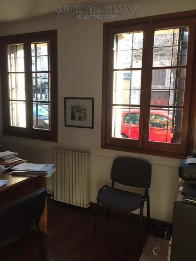 Casa ID.7882 - Casa en venta con renta, 3 dormitorios, 4 baños, cochera, Dr. Pablo de María, Cordón.