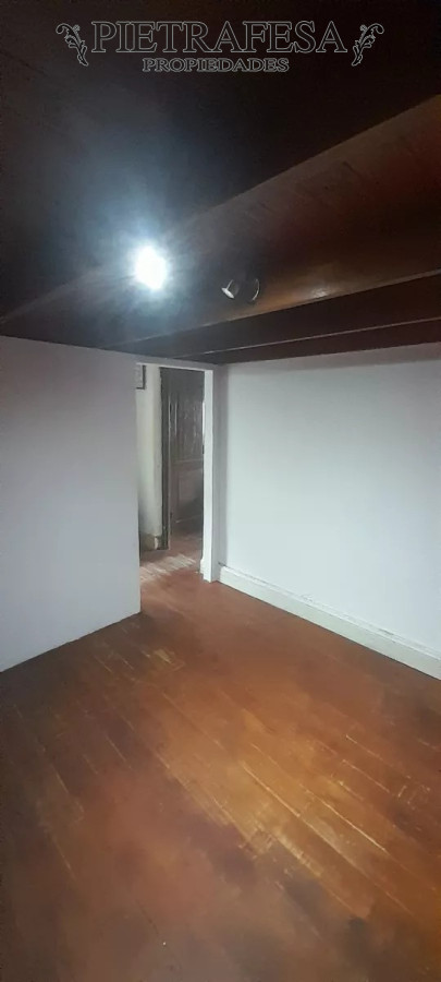 Casa ID.11239 - Casa en venta, 5 dormitorios, 1 baño-Aguada