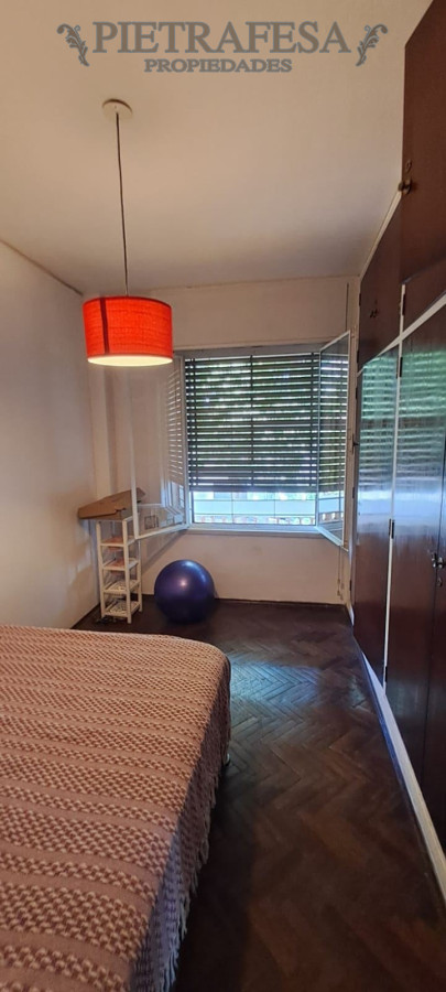 Casa ID.8855 - Casa en venta con renta, 2 dormitorios, 1 baño y patio-Buceo