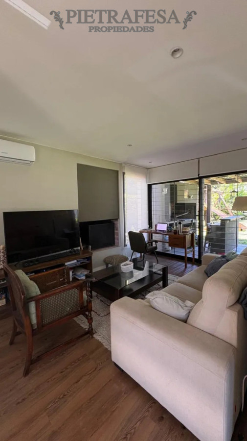 Casa ID.15020 - Casa en venta, 4 dormitorios, 3 baños, patio, barbacoa, piscina, cochera. Lagomar.