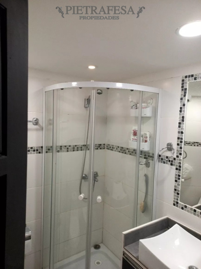 Casa ID.5832 - Casa en venta 3 dormitorios, 1 baño y azotea con parrillero- Miñones- Punta Carretas