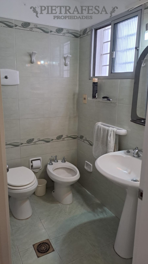 Casa ID.14035 - Casa En Cordón excelente ubicación! 3 Dorm Y Garage Padrón Único