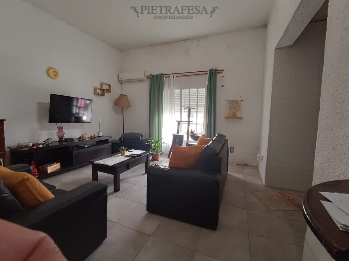 Casa ID.10372 - Casa en venta 3 dormitorios, 1 baño, gje, fondo-Unión 
