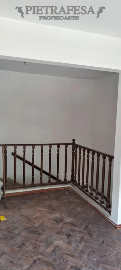 Casa ID.15789 - Casa en alquiler, 4 dormitorios, 2 baños, terraza, azotea, garaje doble. Buceo.
