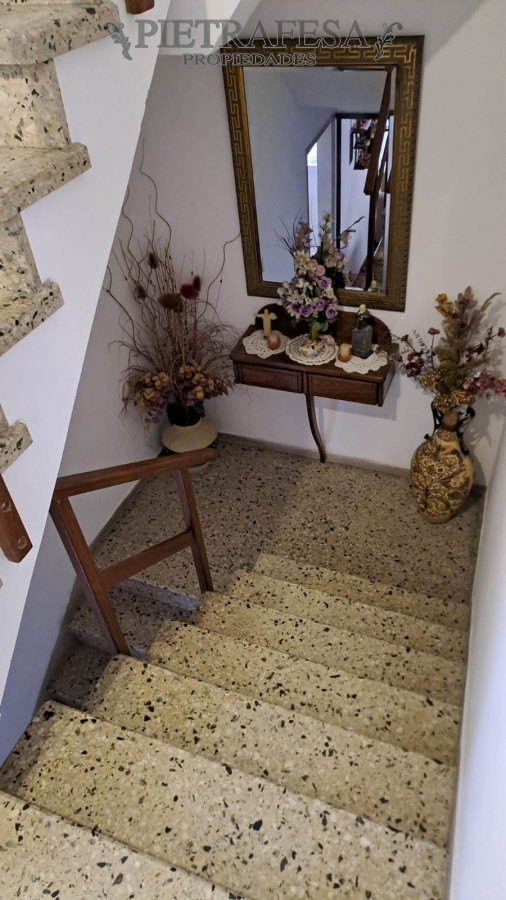 Casa ID.14035 - Casa En Cordón excelente ubicación! 3 Dorm Y Garage Padrón Único