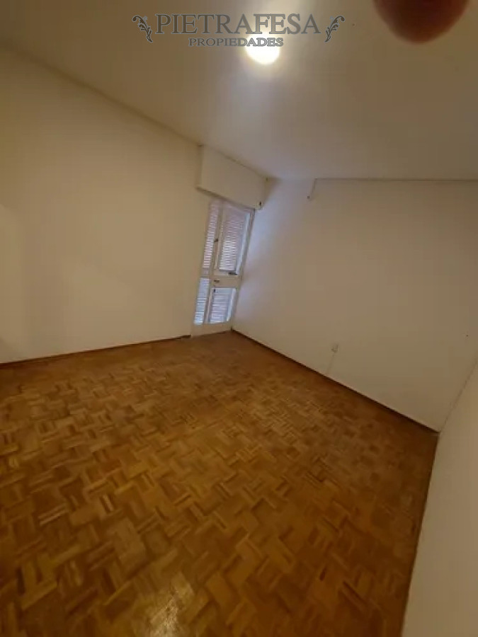 Casa ID.14336 - Casa en venta, 4 dormitorios, 3 baños, patio con parrillero, garaje doble. Puertito del Buceo.