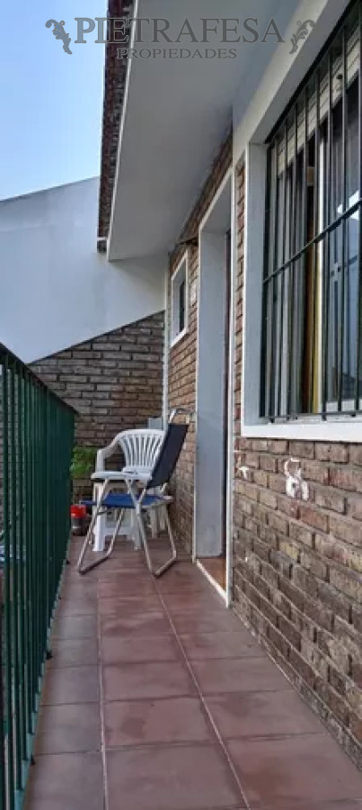 Casa ID.12688 - Casa en venta, 2domritorios, 1baño, balcon. Buceo.