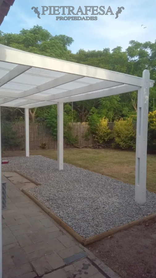 Casa ID.15280 - Casa en alquiler, 4 dormitorios, 3 baños, patio, cochera. Carrasco.