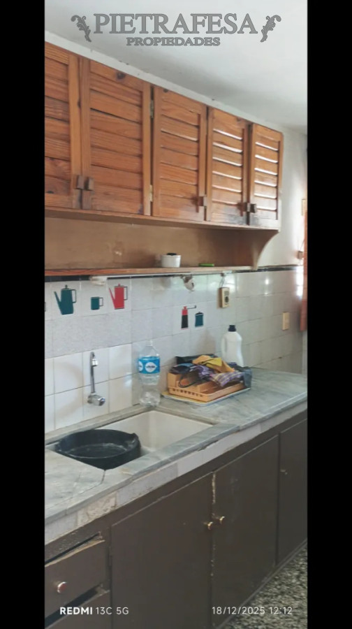 Casa ID.15017 - Casa en venta, 3 dormitorios, 1 baño, patio con parrillero. La Blanqueada.