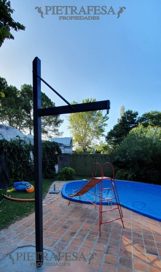 Casa ID.9634 - 2 casas en venta 6dormitorios, 8 baños, fondo-Carrasco Norte