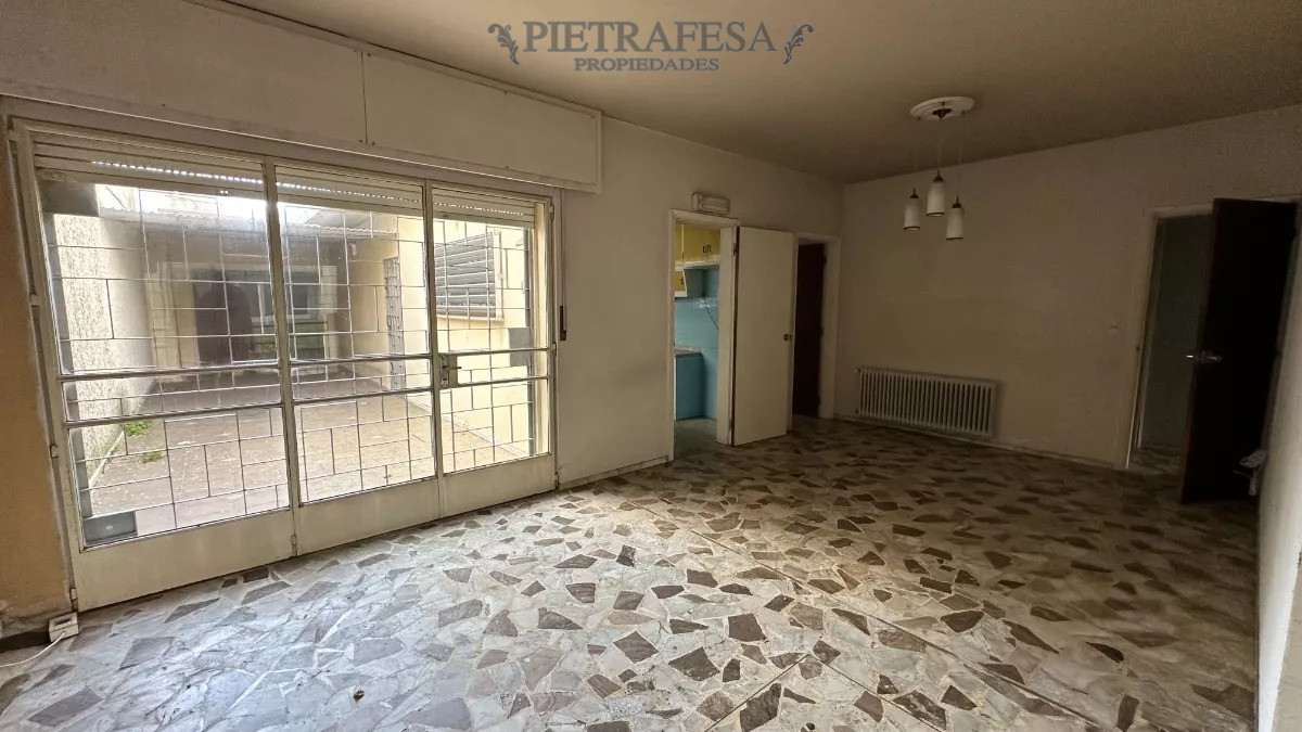 Casa ID.10336 - Casa en venta 4 dormitorios, 3 baños, fondo, gje-Buceo
