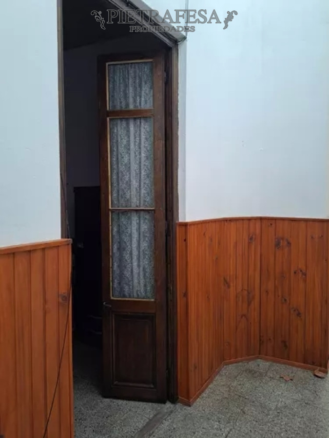 Casa ID.9868 - Casa en venta con renta, 4dorm, 2baños. Cordón.