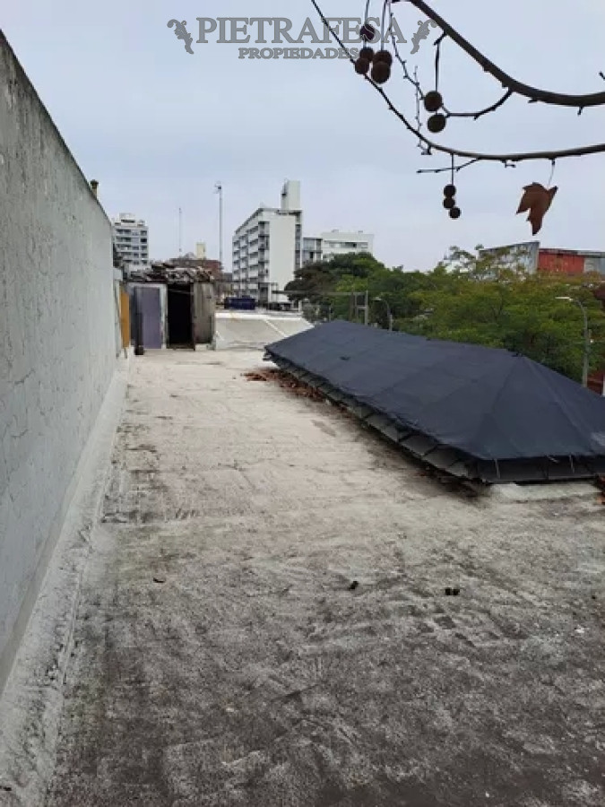 Casa ID.9868 - Casa en venta con renta, 4dorm, 2baños. Cordón.