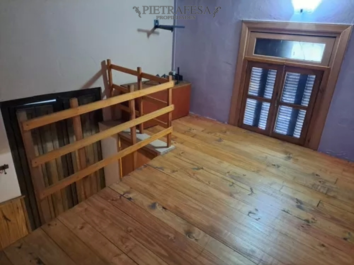 Casa ID.9868 - Casa en venta con renta, 4dorm, 2baños. Cordón.