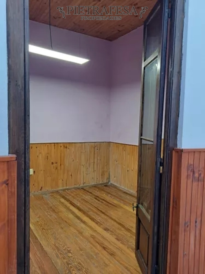 Casa ID.9868 - Casa en venta con renta, 4dorm, 2baños. Cordón.