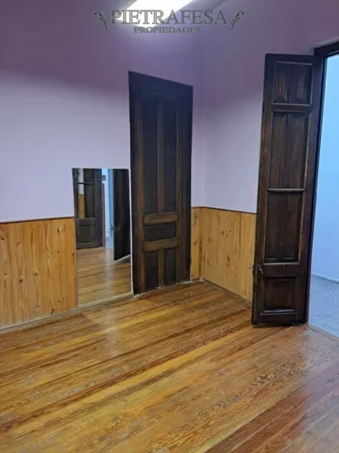 Casa ID.9868 - Casa en venta con renta, 4dorm, 2baños. Cordón.