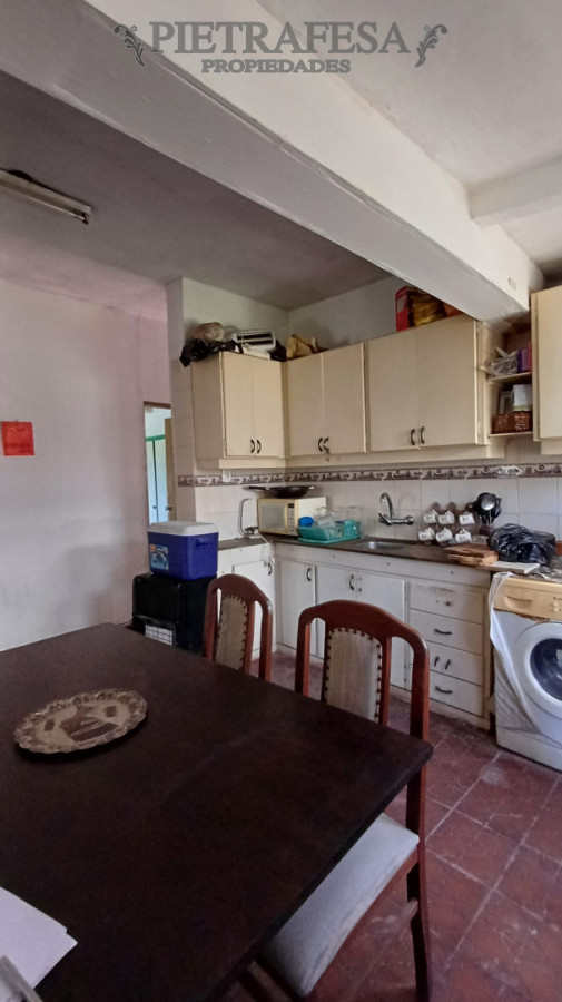 Casa ID.14999 - 2 Casas en venta, 4 dormitorios, 1 baño, patio, Malvin Norte.